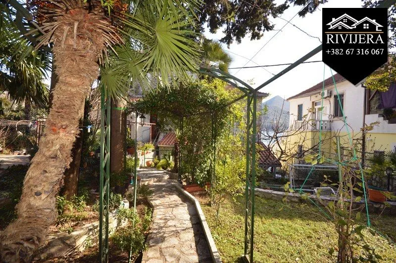 Prodaja, kuća, 130m², Kamenari, Herceg Novi