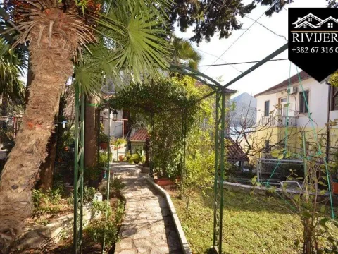 Sale, house, 130m², Kamenari, Herceg Novi - image 9