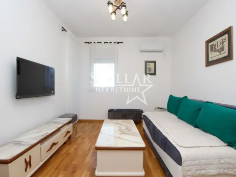 Izdavanje, jednosoban stan, 45m², Zagorič, Podgorica - image 1