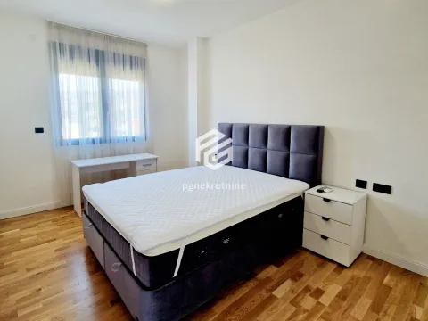 Rent, three bedroom apartment, 130m², Dalmatinska ulica, Podgorica - image 8