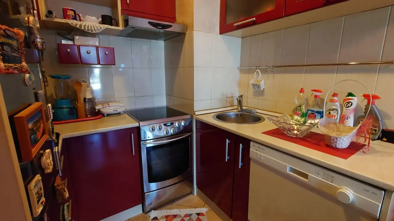 Izdavanje, jednosoban stan, 40m², Stari Aerodrom, Podgorica