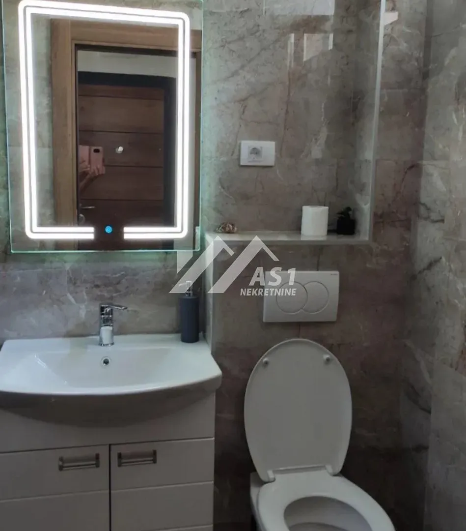 Rent, office space, 350m², Petrovaradin, Novi Sad