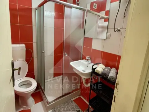Izdavanje, dvosoban stan, 80m², Zelenika, Podgorica - image 3