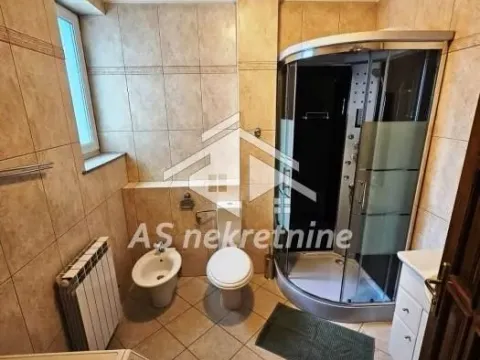 Rent, four bedroom apartment, 115m², Savski Venac, Beograd - image 17