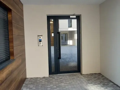 Sale, one bedroom apartment, 42m², Bečići, Budva - image 16