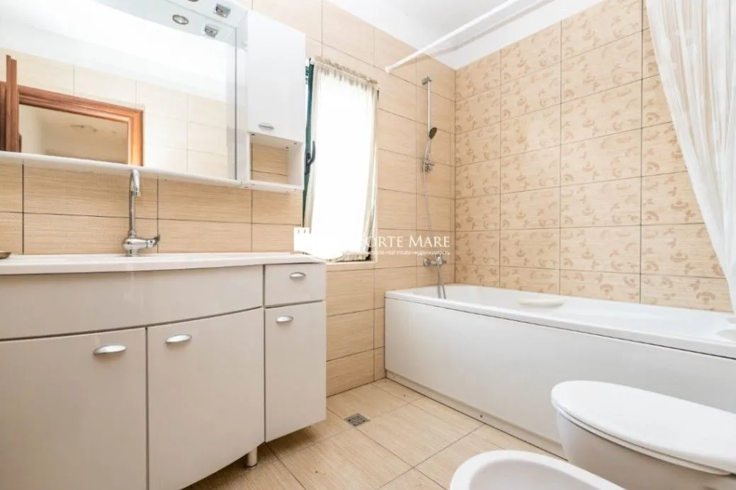 Prodaja, kuća, 201m², Topla, Herceg Novi