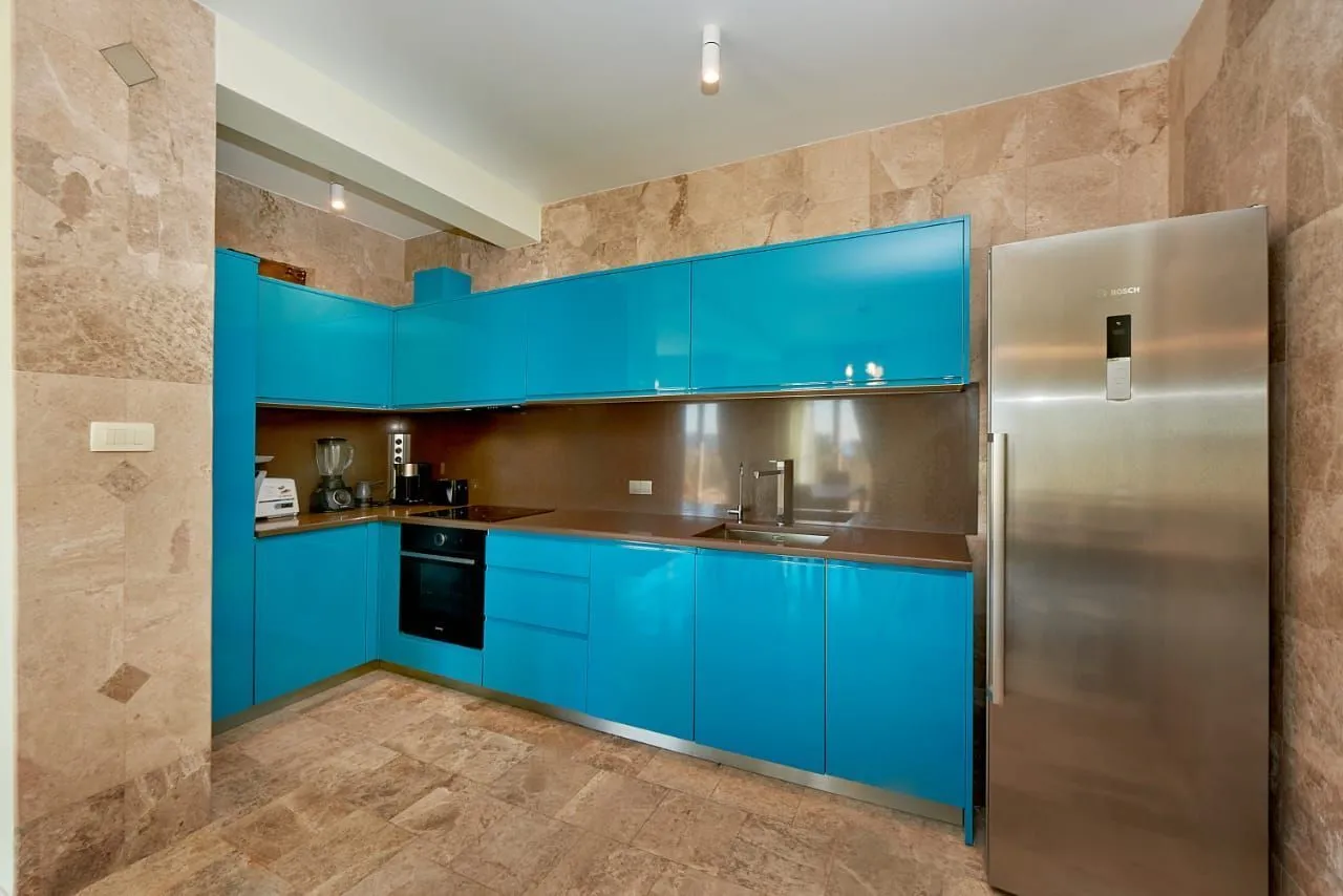Prodaja, trosoban stan, 247m², Sveti Stefan, Budva