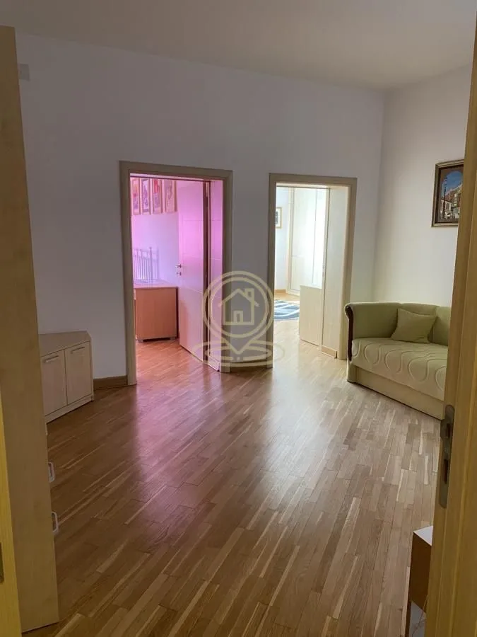 Izdavanje, trosoban stan, 92m², Tašmajdan, Palilula Sve Podlokacije