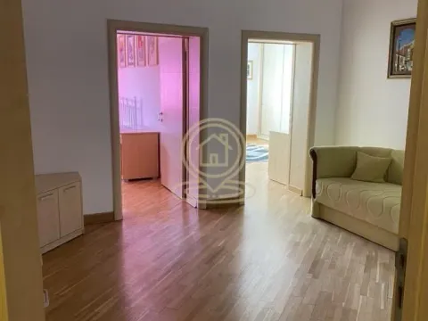 Izdavanje, trosoban stan, 92m², Tašmajdan, Palilula Sve Podlokacije - image 4