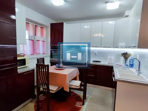 Prodaja, trosoban stan, 78m², Centar, Jagodina - image 7