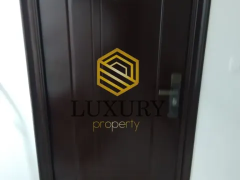 Izdavanje, trosoban stan, 145m², City Kvart, Podgorica - image 2