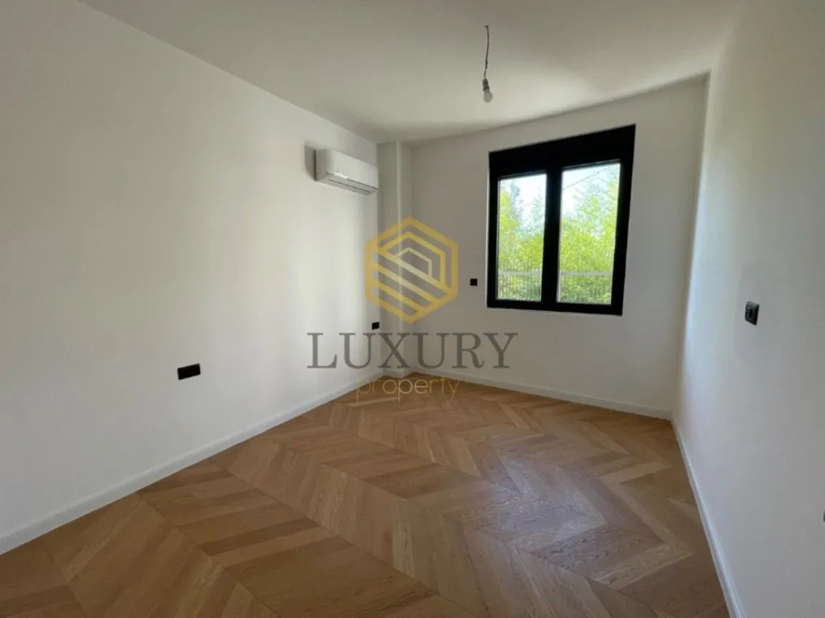 Rent, three bedroom apartment, 130m², City Kvart, Podgorica