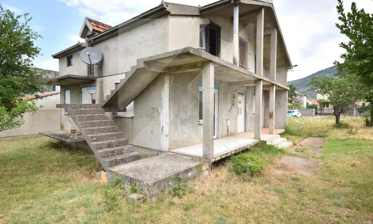 Prodaja, kuća, 164m², Zlatica, Podgorica