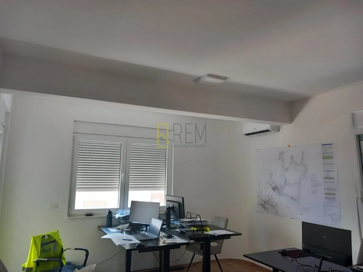 Prodaja, dvosoban stan, 56m², Ulcinj, Crna Gora
