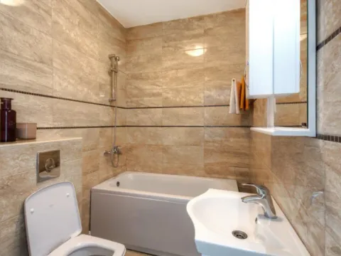 Sale, two bedroom apartment, 87m², Bečići, Budva - image 10