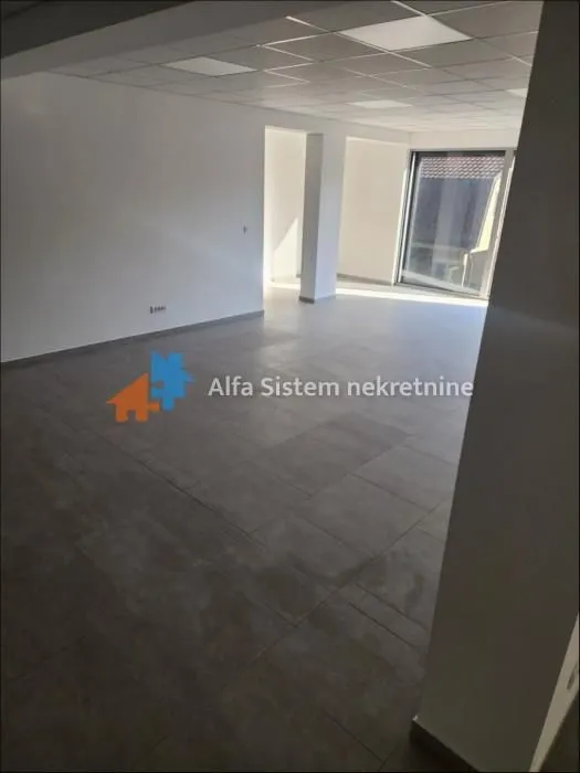 Rent, office space, 600m², Altina, Beograd