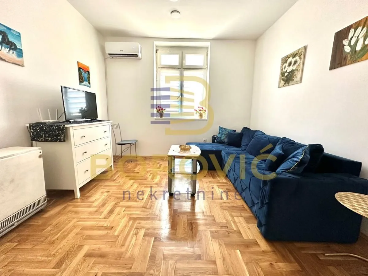 Rent, one bedroom apartment, 35m², Savski Venac, Beograd