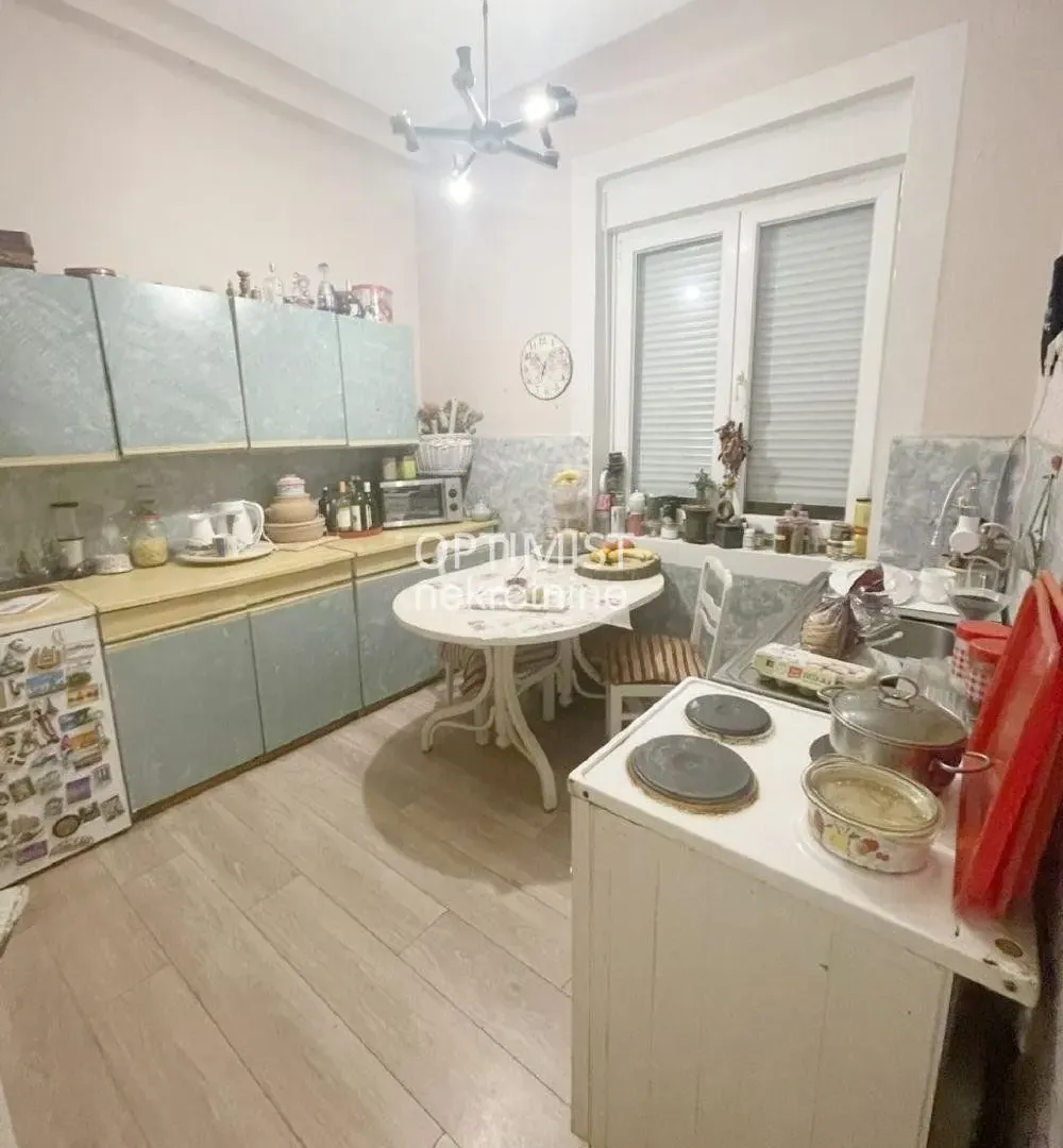 Sale, four bedroom apartment, 97m², Stari Grad, Beograd
