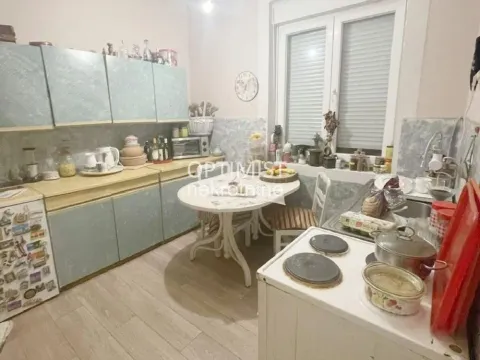 Prodaja, četvorosoban stan, 97m², Stari Grad, Beograd - image 9