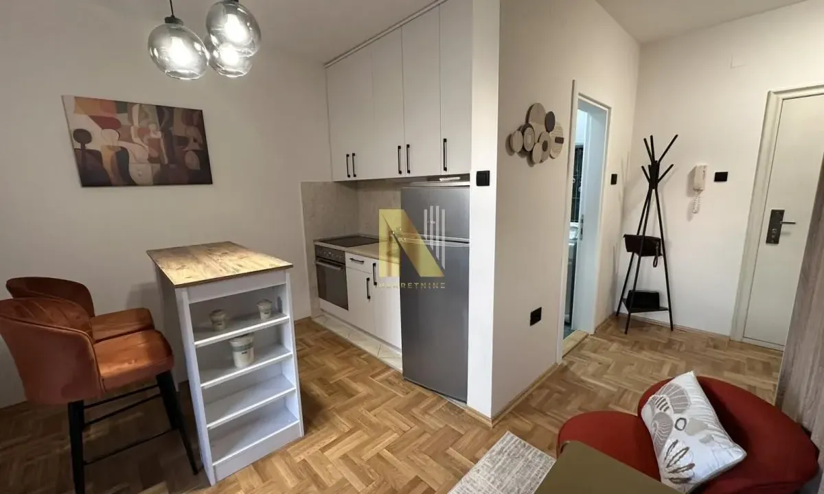 Izdavanje, garsonjera, 24m², Grbavica, Novi Sad Sve Podlokacije