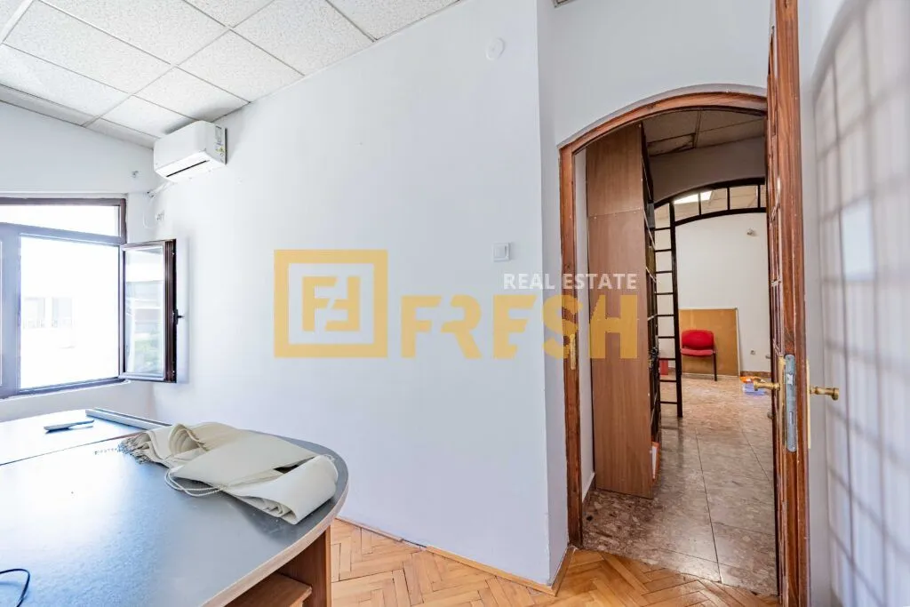Sale, office space, 106m², Stari Aerodrom, Podgorica