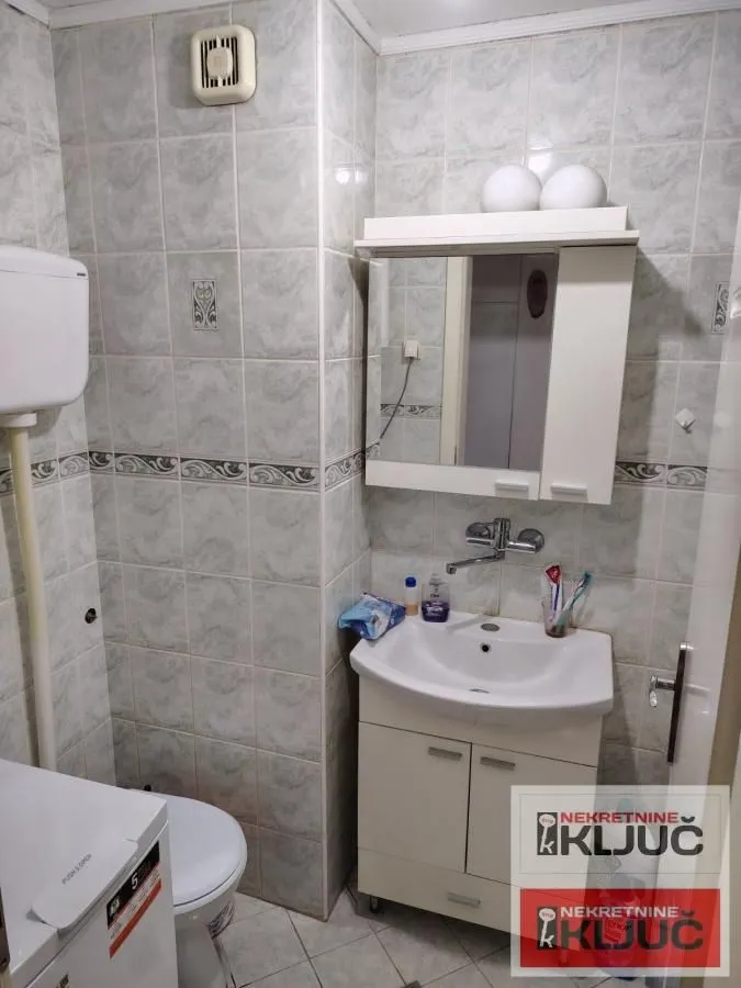Prodaja, jednosoban stan, 36m², Cara Dušana, Novi Sad Sve Podlokacije