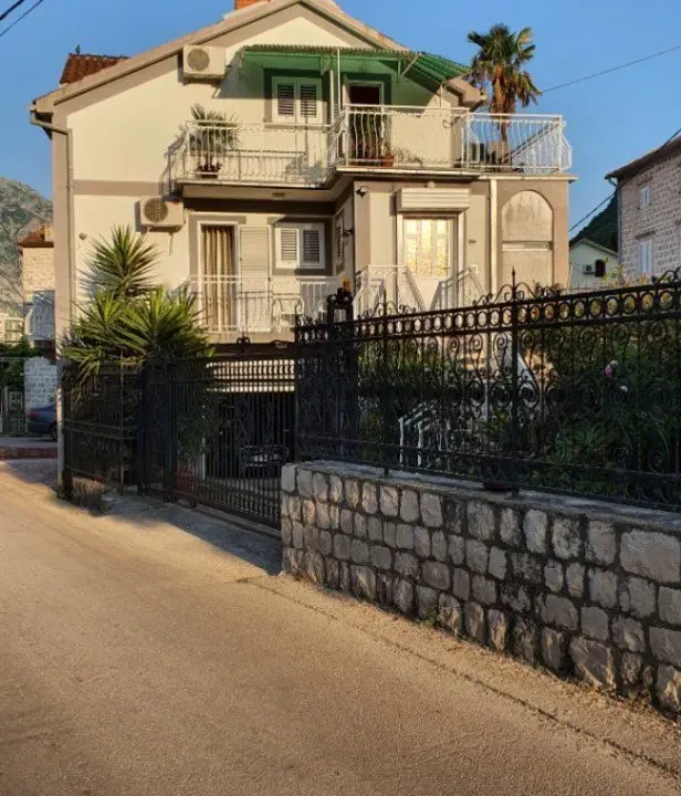 Prodaja, kuća, 150m², Stoliv, Kotor