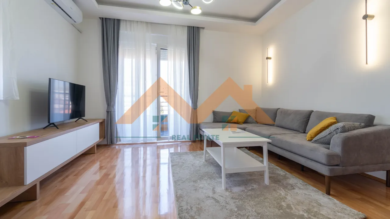 Izdavanje, jednosoban stan, 45m², City Kvart, Podgorica