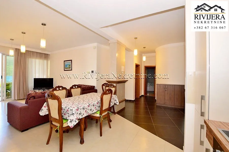 Prodaja, četvorosoban stan, 107m², Đenovići, Herceg Novi