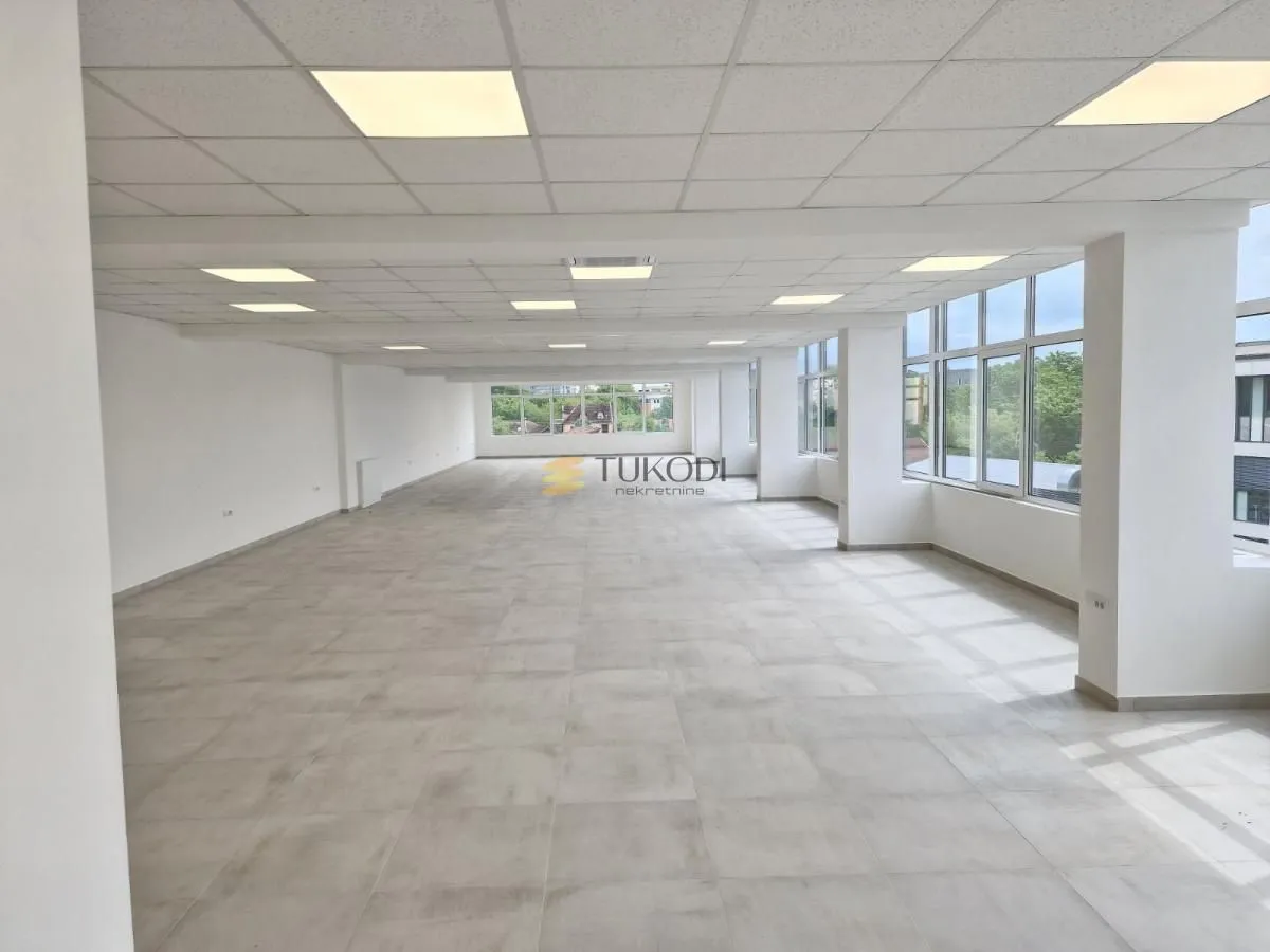 Rent, office space, 930m², Telep, Novi Sad Sve Podlokacije