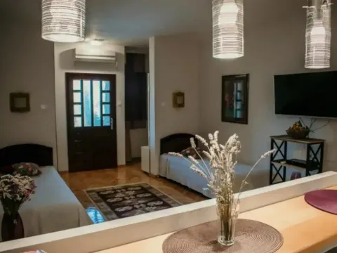 Rent, studio apartment, 42m², Dubovica, Budva - image 9