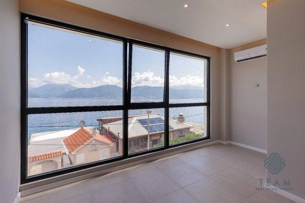 Prodaja, kuća, 200m², Krašići, Tivat