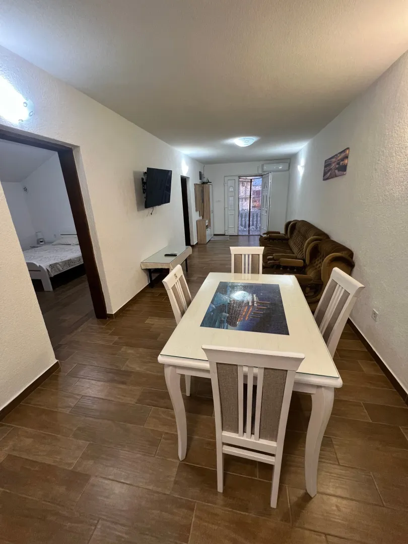 Rent, two bedroom apartment, 75m², Ilino, Bar
