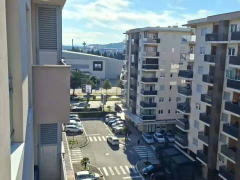 Izdavanje, jednosoban stan, 43m², City Kvart, Podgorica - image 4