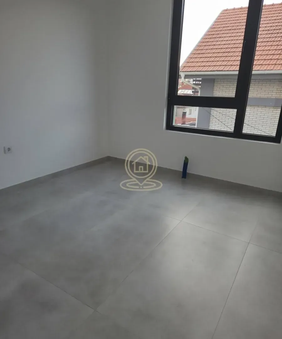 Sale, three bedroom apartment, 74m², Medijana, Niš