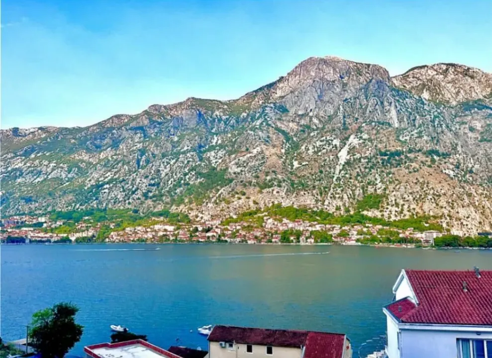 Prodaja, jednosoban stan, 44m², Kotor, Crna Gora