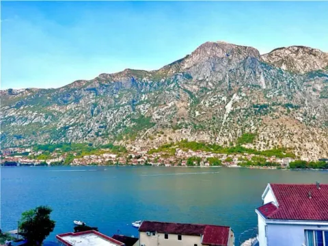 Prodaja, jednosoban stan, 44m², Kotor, Crna Gora