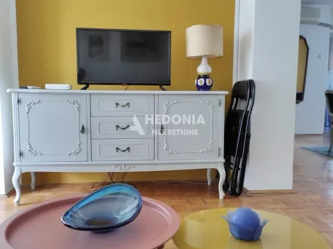 Izdavanje, trosoban stan, 73m², Novi Beograd Blok 61, Novi Beograd Sve Podlokacije - image 2