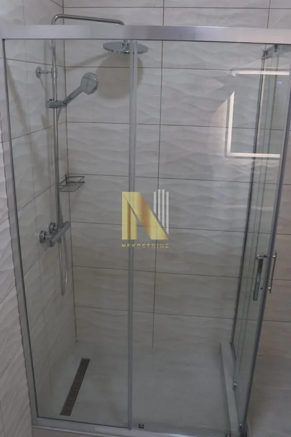 Sale, office space, 523m², Šid, Srbija