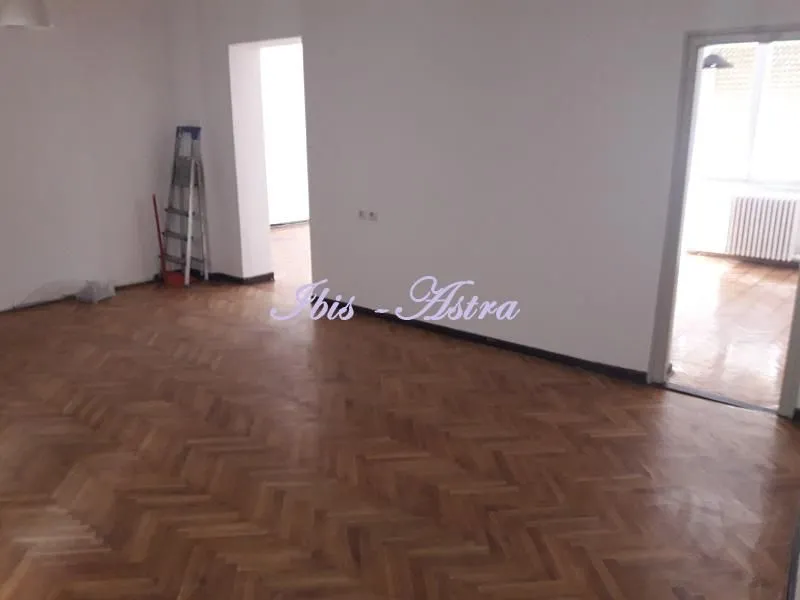 Rent, three bedroom apartment, 70m², Stari Grad, Beograd