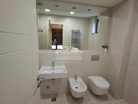 Rent, four bedroom apartment, 125m², Savski Venac, Beograd - image 10