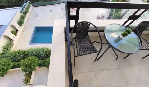 Rent, one bedroom apartment, 48m², Bečići, Budva - image 9