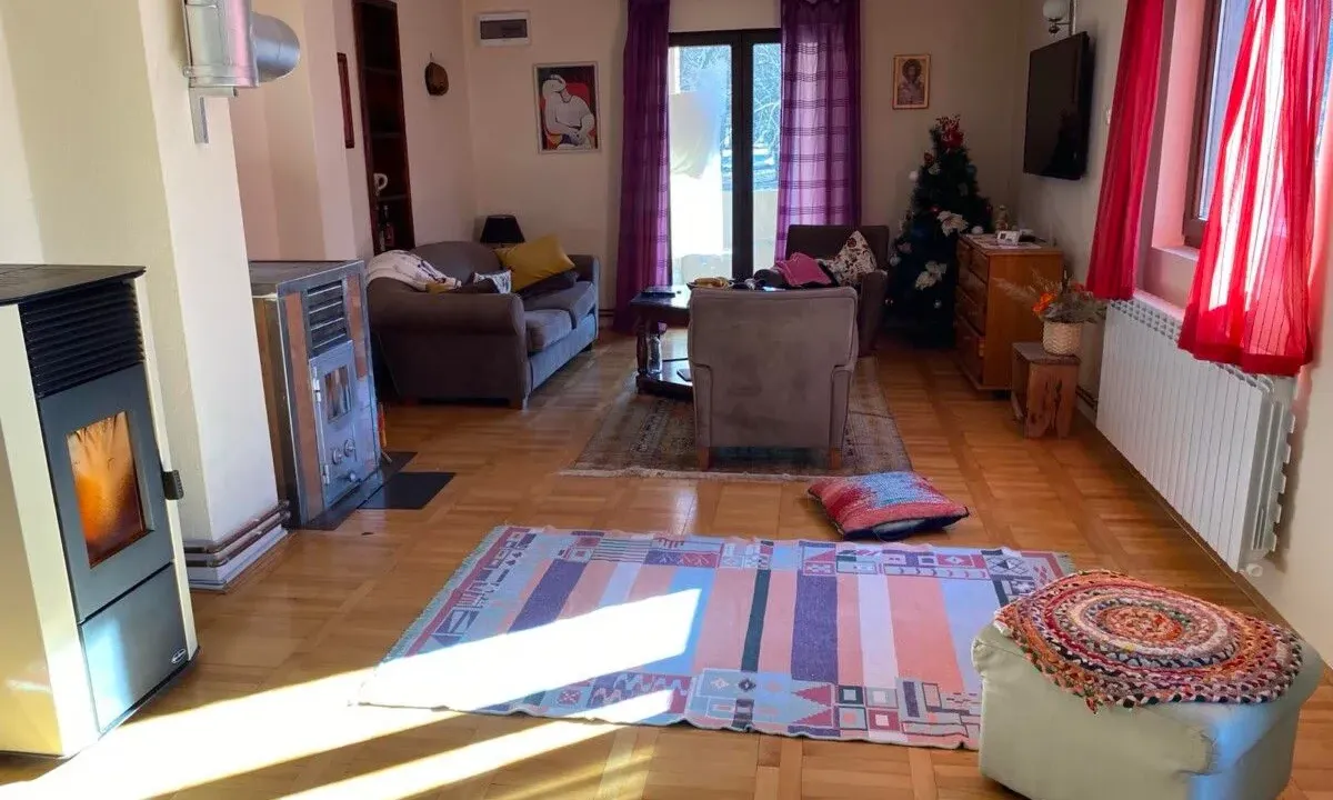 Prodaja, dvosoban stan, 153m², Centar, Kolašin