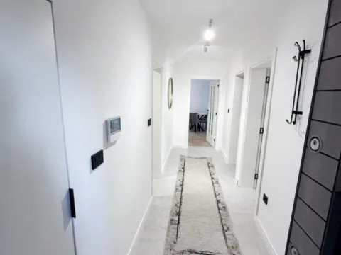 Izdavanje, dvosoban stan, 65m², Stari Aerodrom, Podgorica - image 6