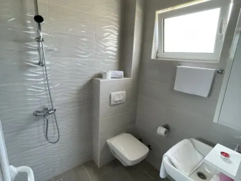 Sale, house, 400m², Utjeha, Bar - image 8