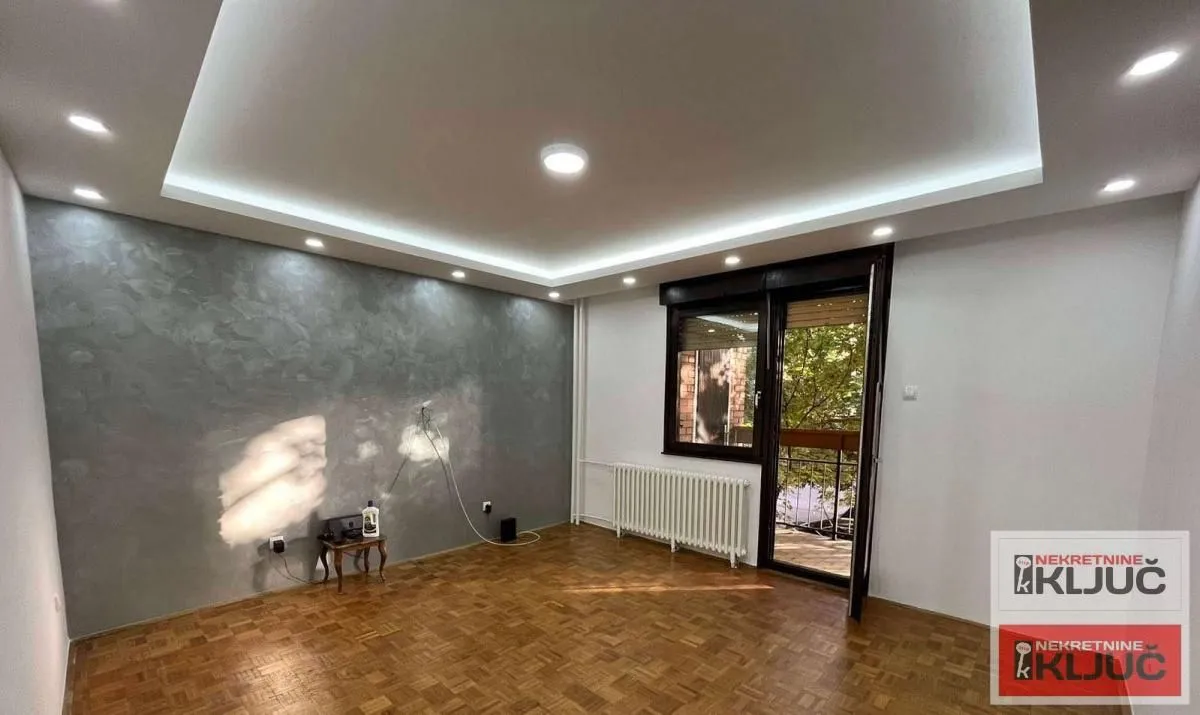 Prodaja, dvosoban stan, 75m², Bulevar Oslobodjenja, Novi Sad Sve Podlokacije