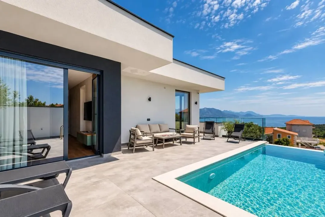 Rent, house, 200m², Krimovica, Kotor