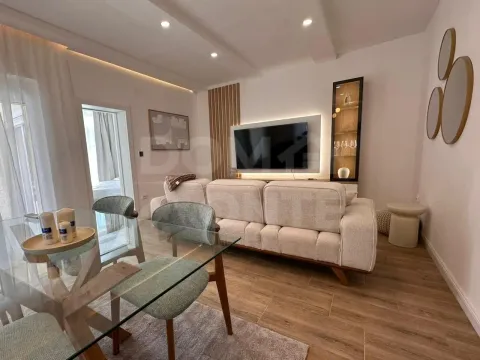 Izdavanje, četvorosoban stan, 104m², Zelenika, Herceg Novi - image 9