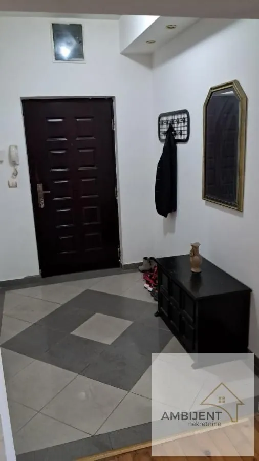 Sale, office space, 240m², Zemun Sve Podlokacije, Beograd