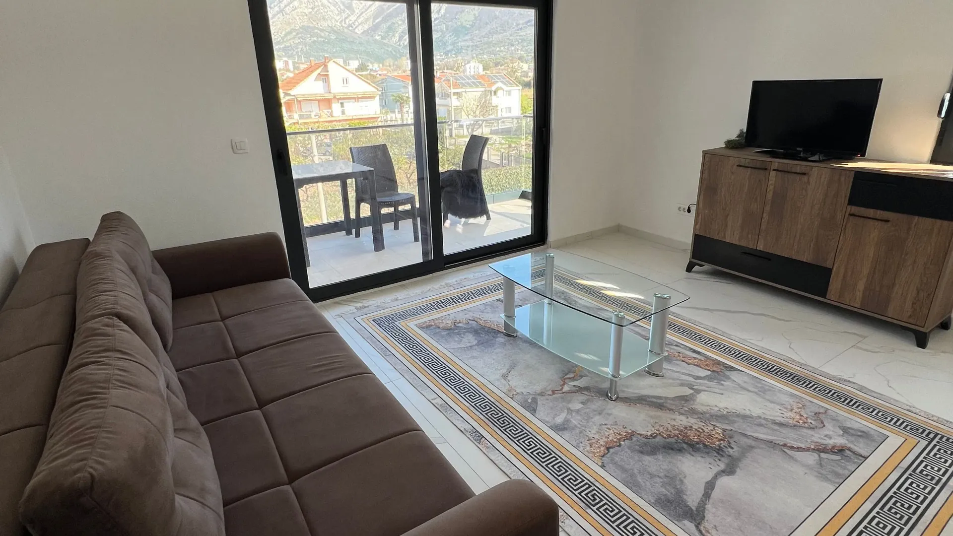 Rent, two bedroom apartment, 75m², Polje, Bar